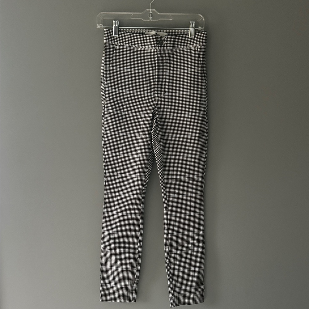 Hollister Black and White Checkered Straight Leg Pants